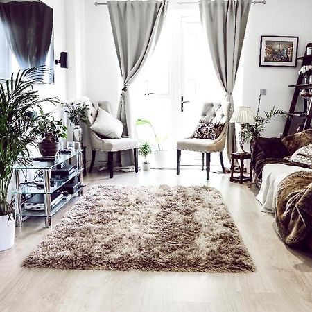 Lovely 2 Bed Apartment 15Mins From Bond St London Kültér fotó