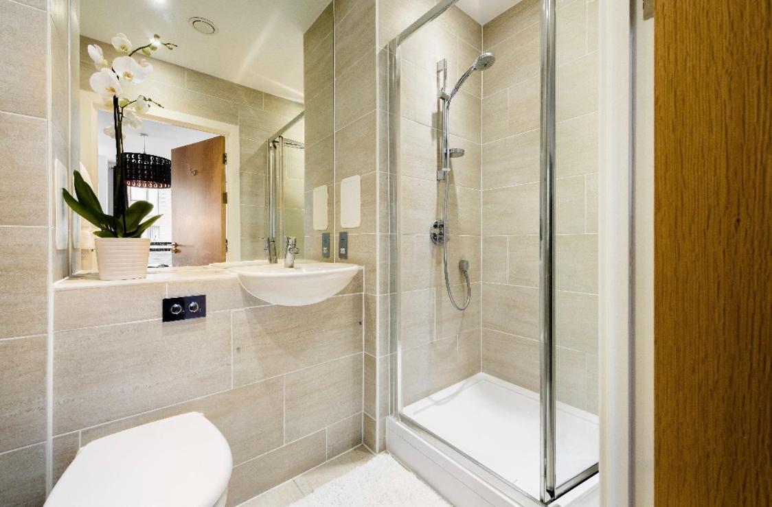Lovely 2 Bed Apartment 15Mins From Bond St London Kültér fotó
